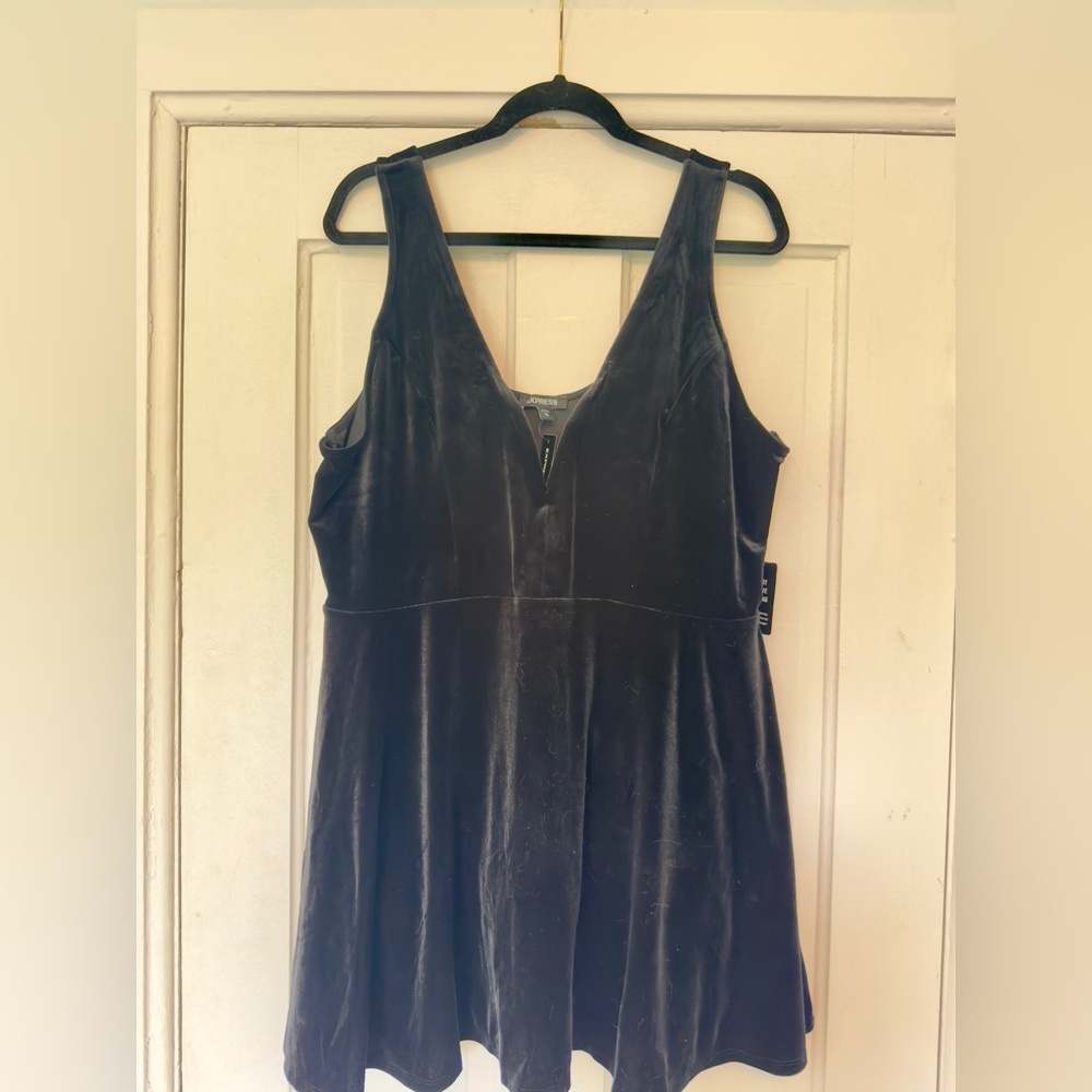 Express Black Velvet Deep V Wire Mini Skort Size XL Dress